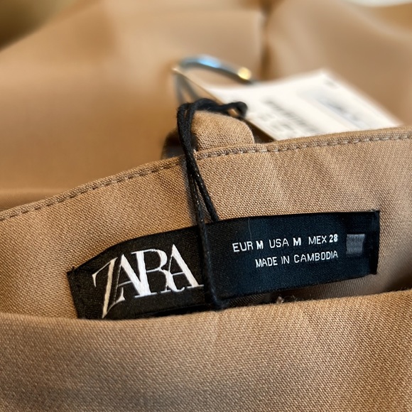 Zara camel loose pleated ankle trousers. - Picture 5 of 9